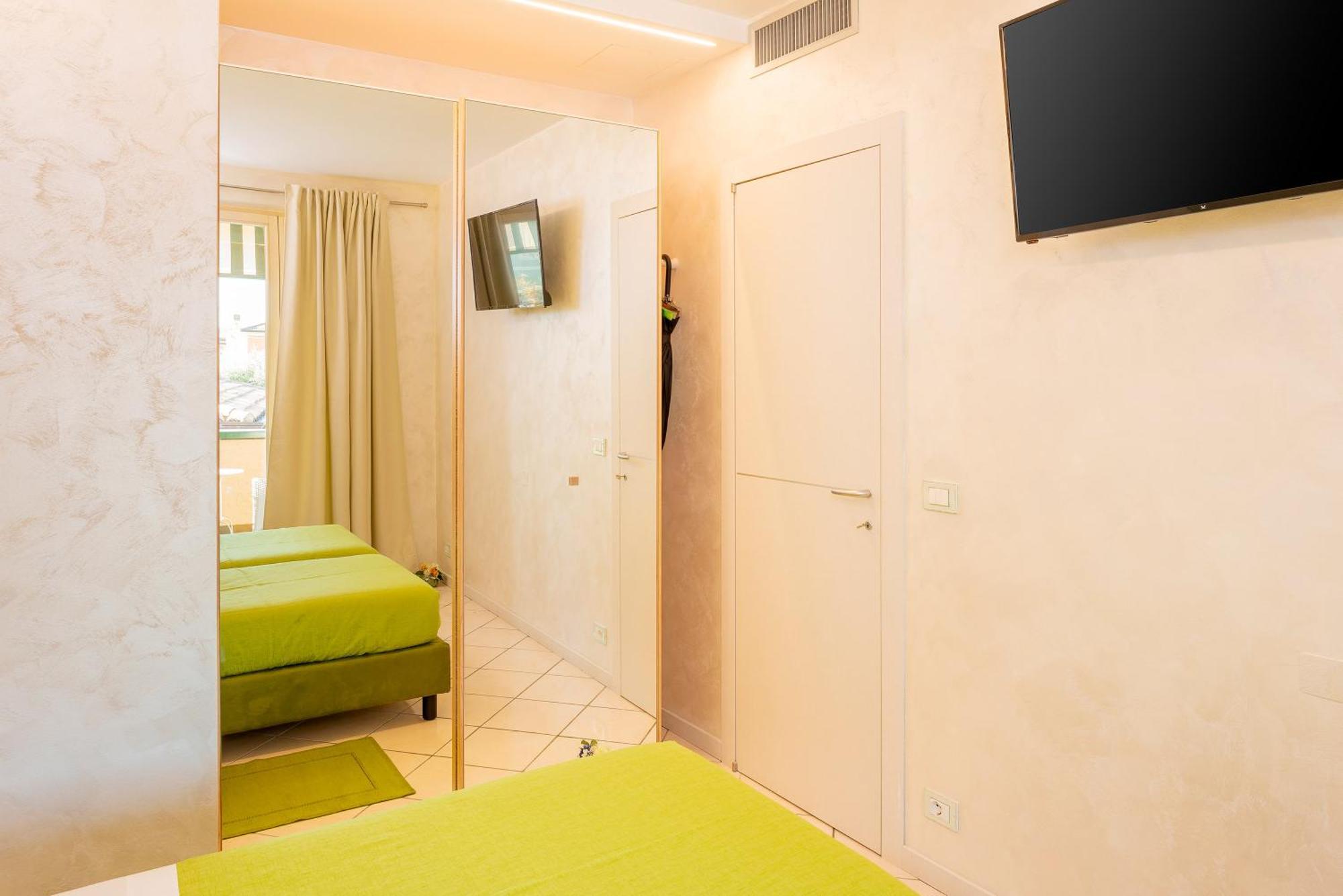 Blue Lake Residence - Bardolino Aparthotel