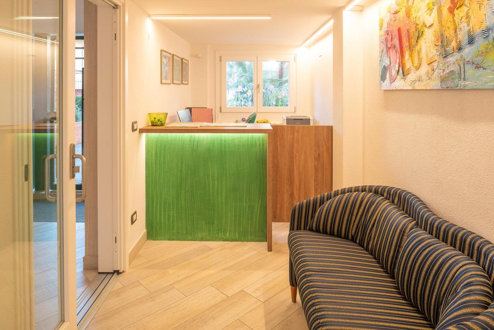 Blue Lake Residence - Bardolino Aparthotel